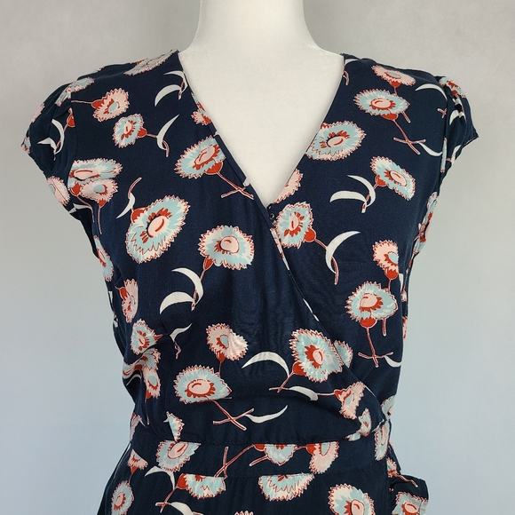 J CREW MERCANTILE Faux-wrap Ruffled Dress, Size 2 - Picture 5 of 10